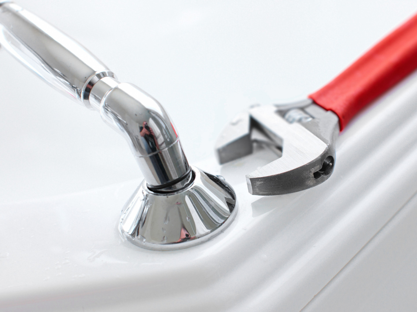 Leaky-pipe-pic